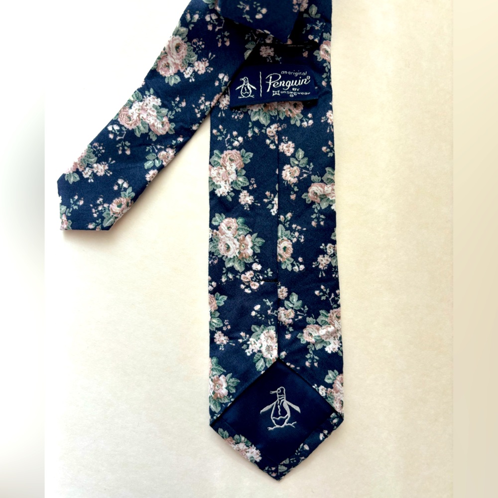 Original Penguin Men’s Navy tan floral tie
